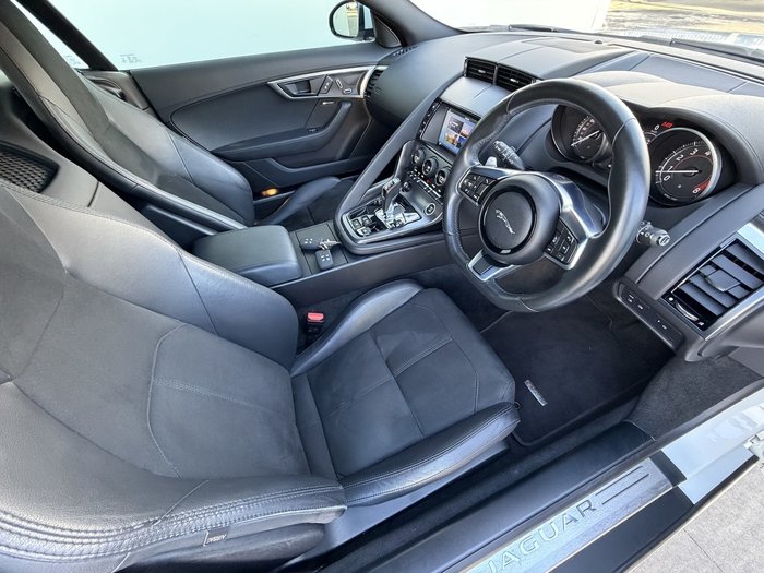 2017 Jaguar F-TYPE 250kW