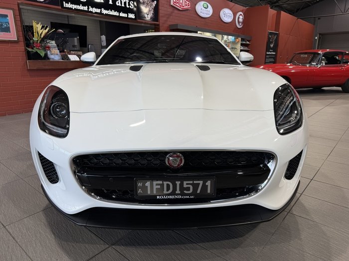 2017 Jaguar F-TYPE 250kW