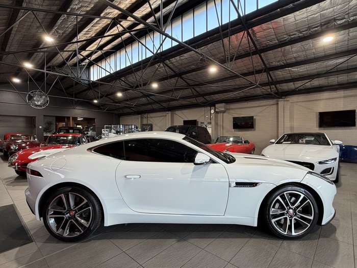 2017 Jaguar F-TYPE 250kW