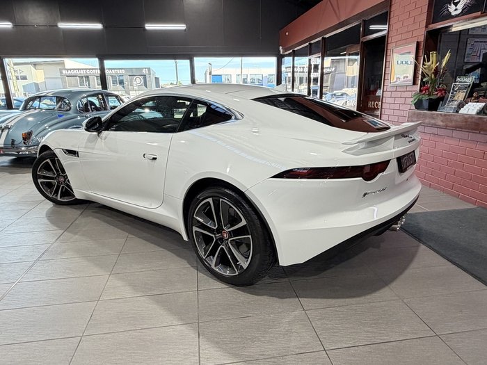 2017 Jaguar F-TYPE 250kW