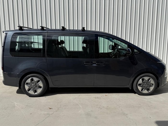 2024 Hyundai STARIA