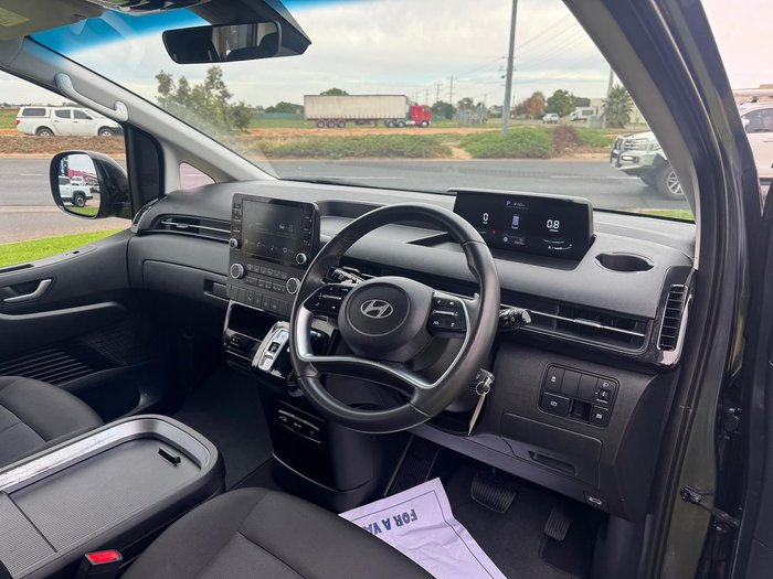 2024 Hyundai STARIA