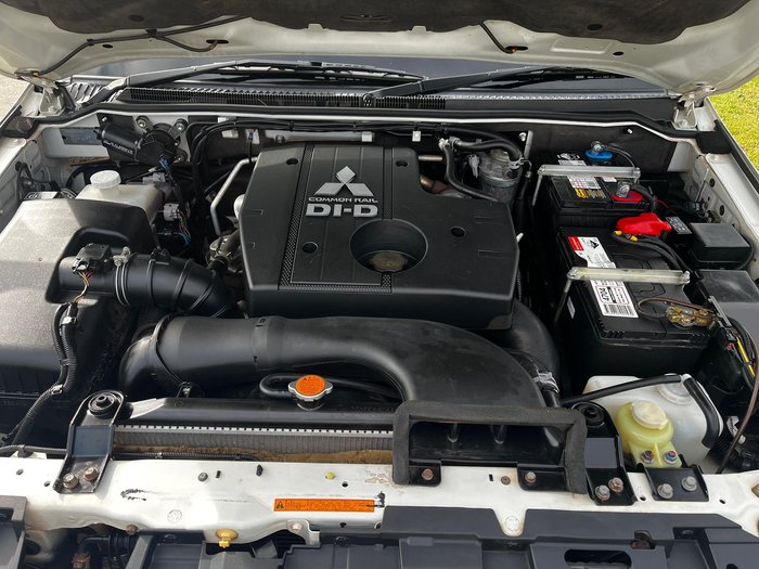 2010 Mitsubishi Pajero GLX