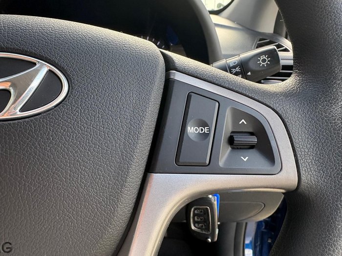 2016 Hyundai Accent Active