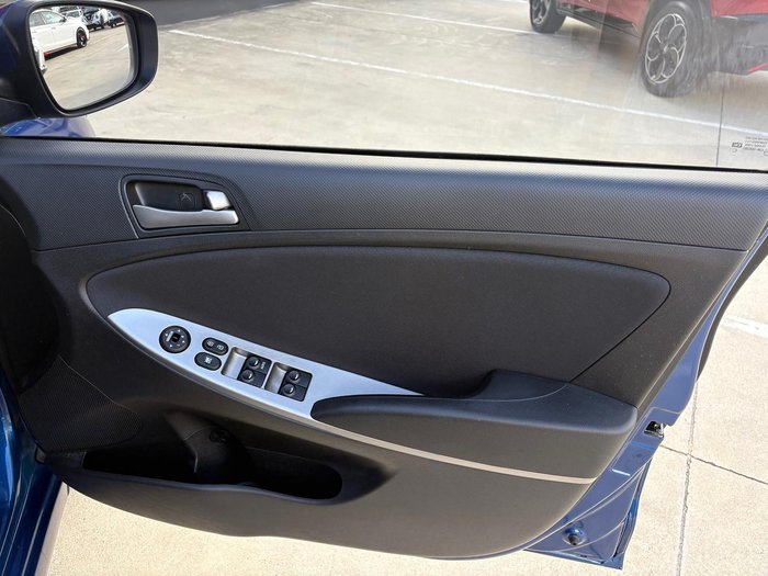 2016 Hyundai Accent Active