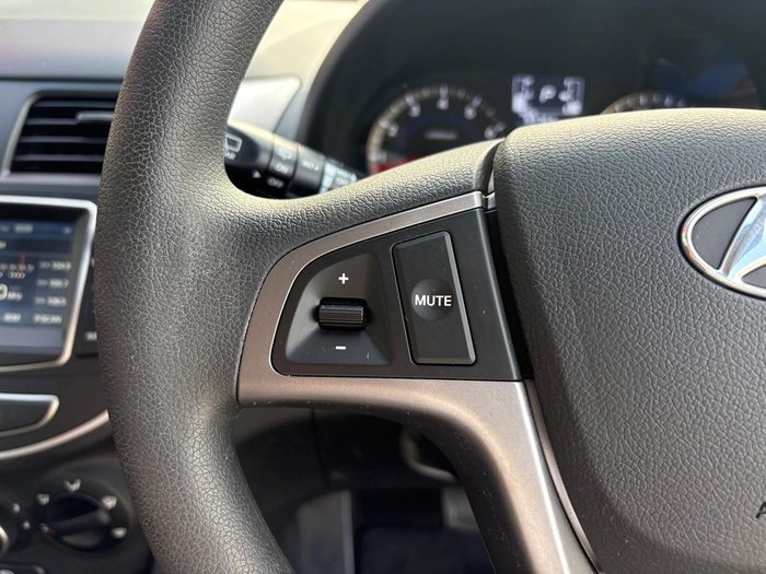 2016 Hyundai Accent Active