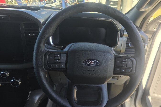 2024 FORD F150 LIGHTNING PRO STD