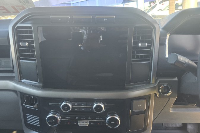 2024 FORD F150 LIGHTNING PRO STD