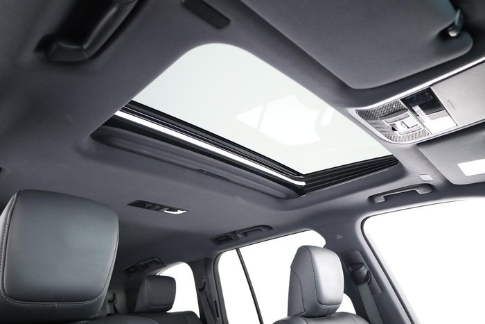 2022 Toyota Landcruiser VX