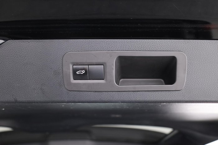 2022 Toyota Landcruiser VX