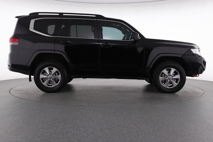 2022 Toyota Landcruiser VX
