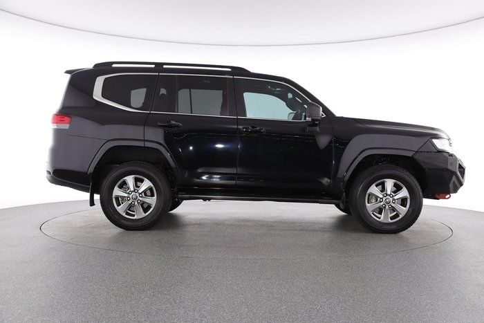 2022 Toyota Landcruiser VX