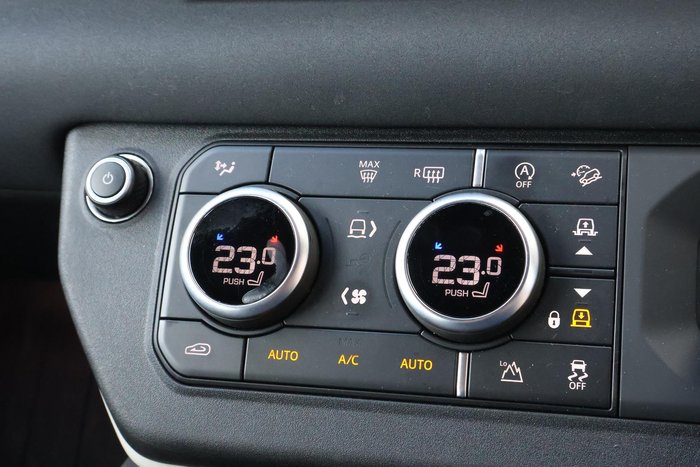 2023 Land Rover Defender 110 D300 SE