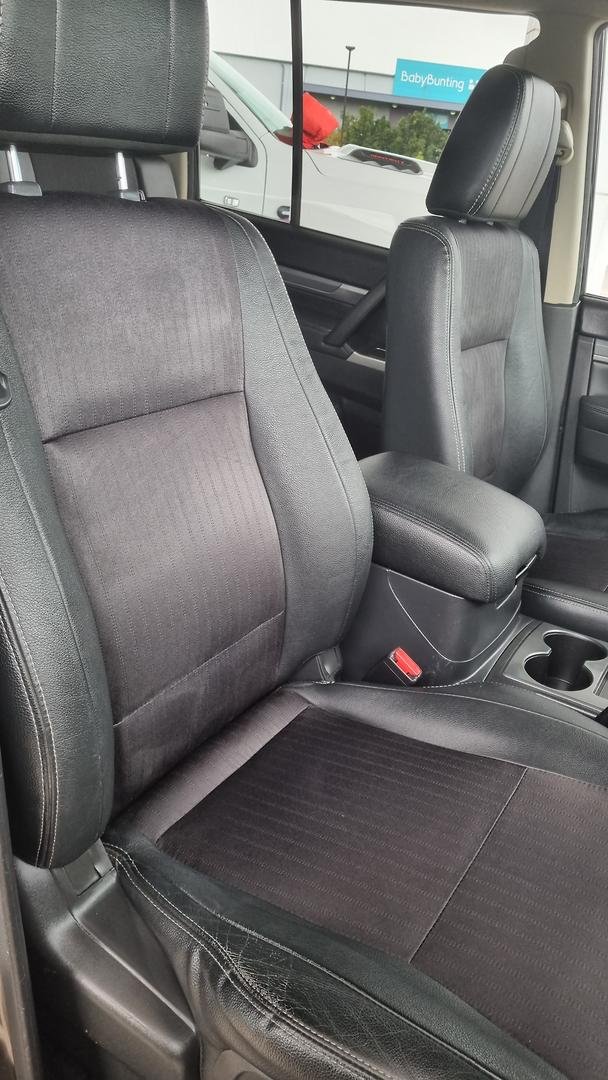 2014 Mitsubishi Pajero VR-X