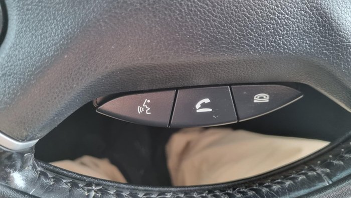 2014 Mitsubishi Pajero VR-X