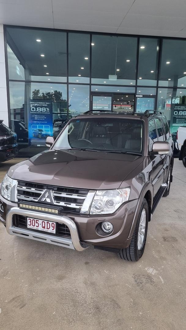 2014 Mitsubishi Pajero VR-X