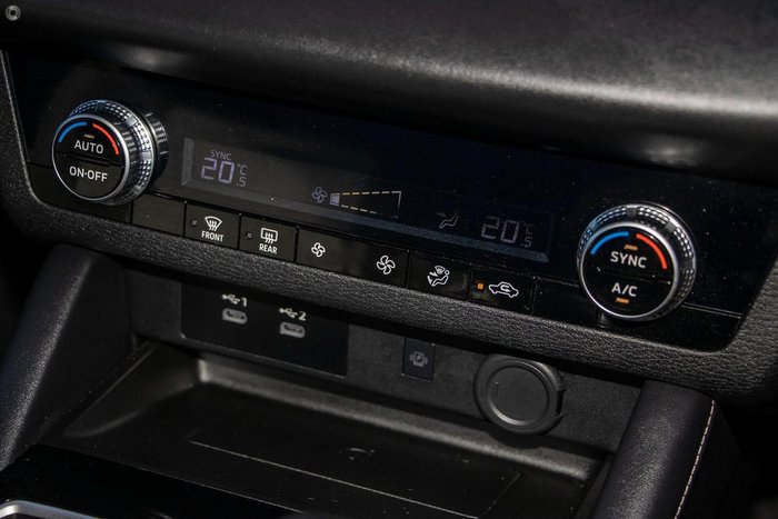 2025 Mitsubishi Outlander LS