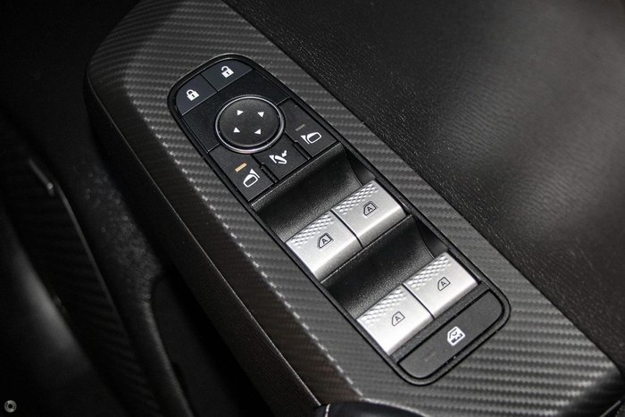 2025 Mitsubishi Outlander LS