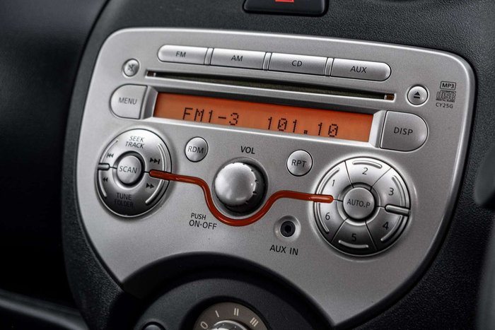 2013 Nissan Micra ST-L