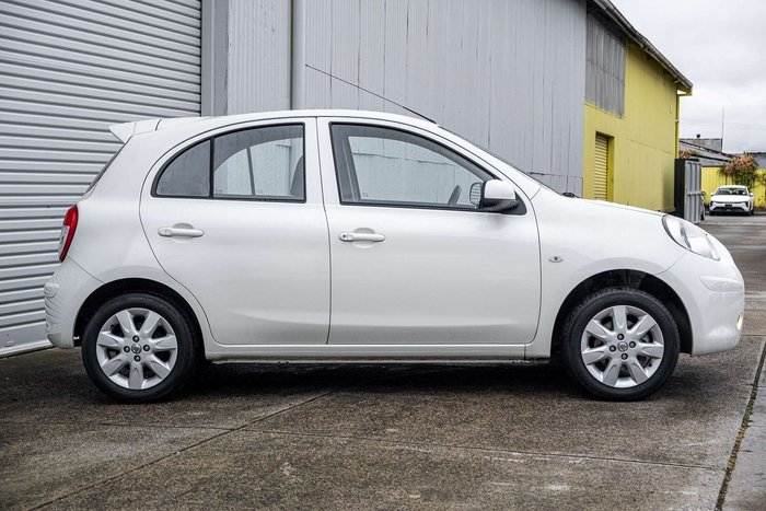 2013 Nissan Micra ST-L
