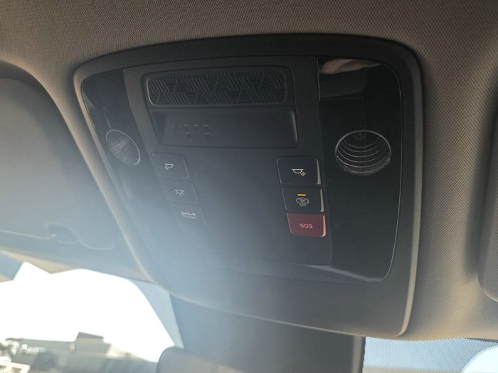 2025 Kia Carnival S