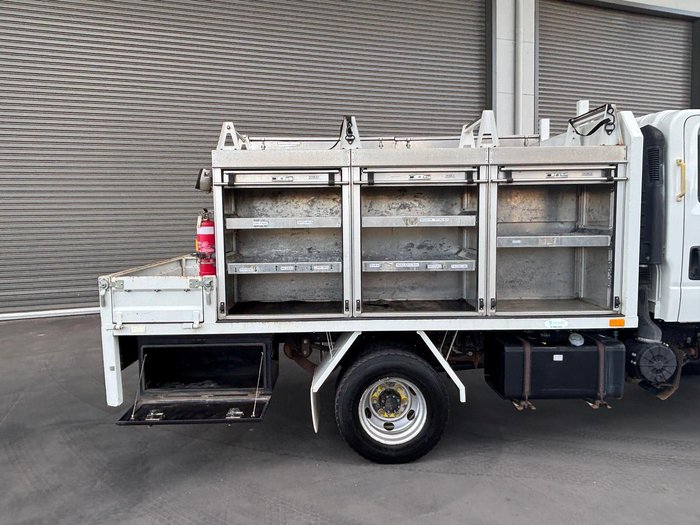 2017 Isuzu N Series NPS 75/45-155