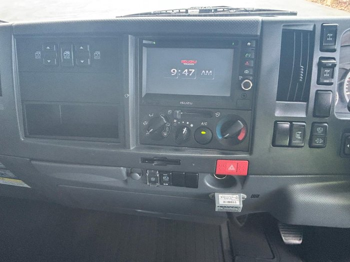 2017 Isuzu N Series NPS 75/45-155
