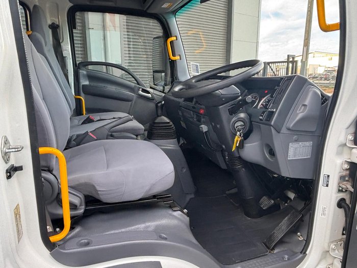 2017 Isuzu N Series NPS 75/45-155