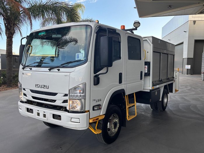 2017 Isuzu N Series NPS 75/45-155