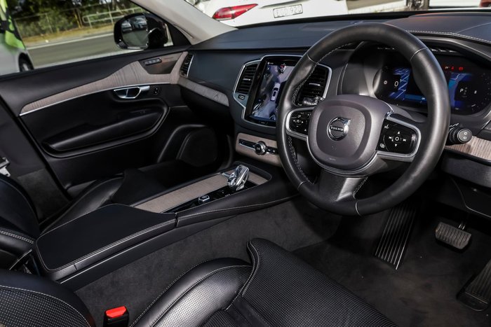 2023 Volvo XC90 Ultimate B6 Dark