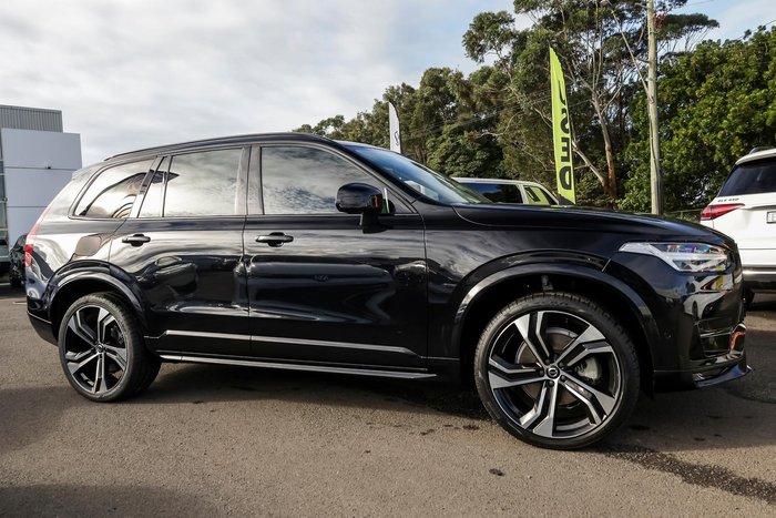 2023 Volvo XC90 Ultimate B6 Dark