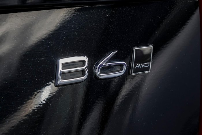 2023 Volvo XC90 Ultimate B6 Dark