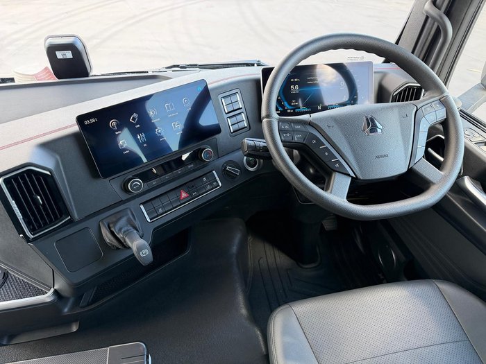 2025 Sitrak G5s
