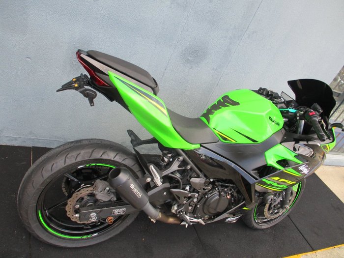 2018 Kawasaki NINJA 400 KRT EDITION GREEN/KRT