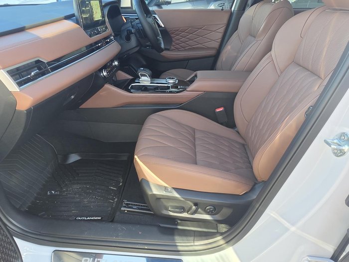 2025 Mitsubishi Outlander Exceed Tourer