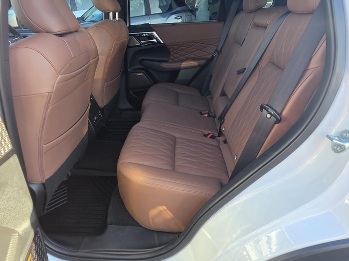 2025 Mitsubishi Outlander Exceed Tourer
