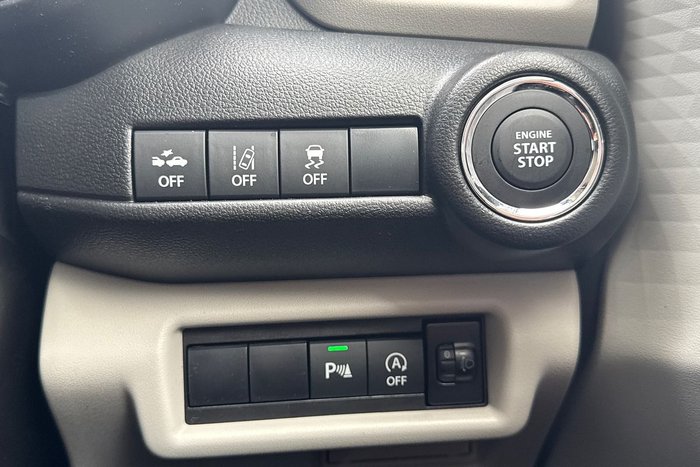 2026 Suzuki Swift Hybrid UZ Pure White (ZVR)
