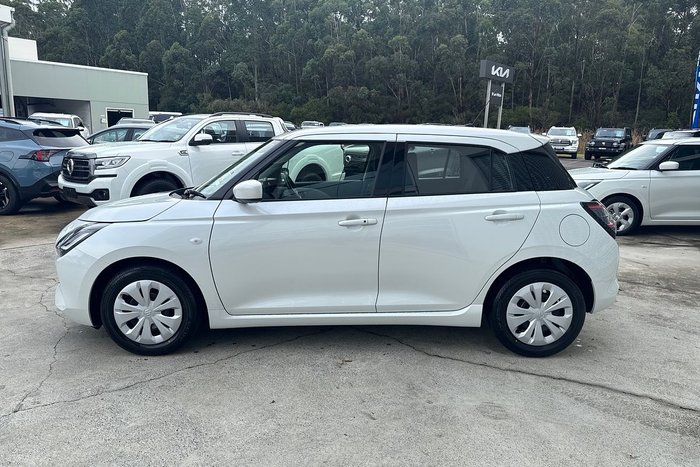 2026 Suzuki Swift Hybrid UZ Pure White (ZVR)