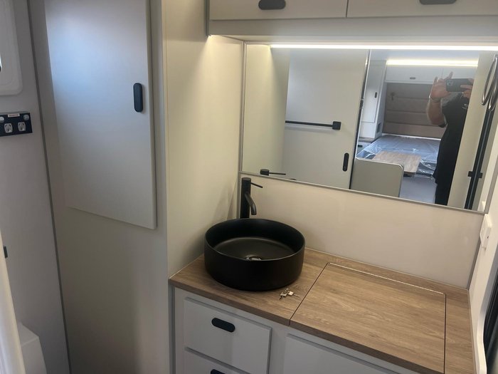 2026 JB Caravans Gator X 18'6 Front Door L Lounge