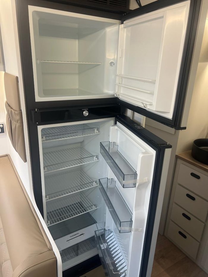 2026 JB Caravans Gator X 18'6 Front Door L Lounge