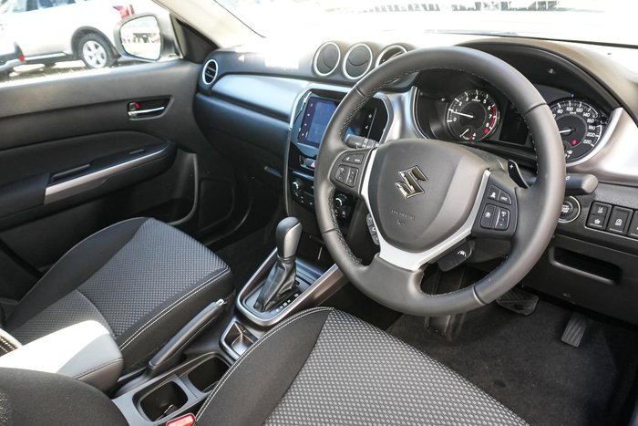 2025 Suzuki Vitara Turbo Hybrid