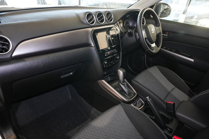 2025 Suzuki Vitara Turbo Hybrid