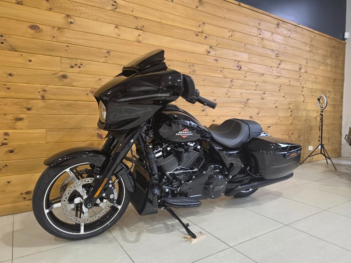 2025 HARLEY-DAVIDSON FLHX STREET GLIDE (117)