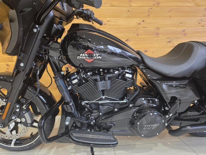 2025 HARLEY-DAVIDSON FLHX STREET GLIDE (117)
