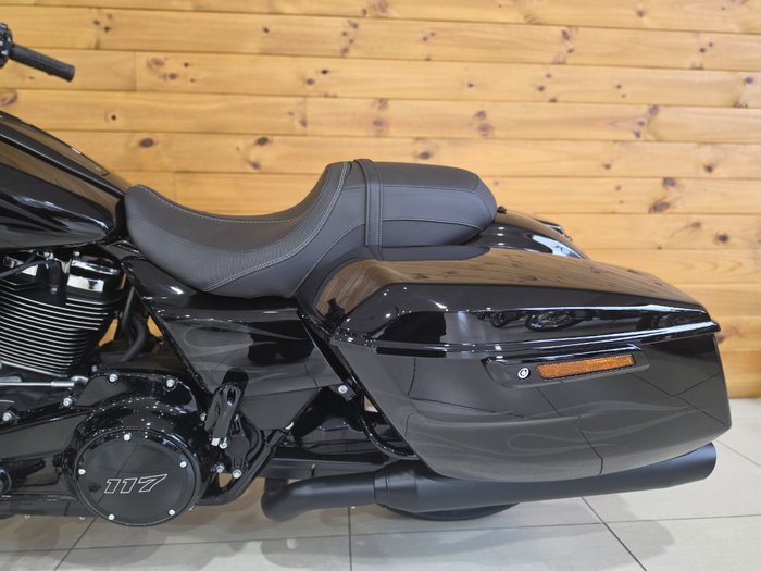 2025 HARLEY-DAVIDSON FLHX STREET GLIDE (117)