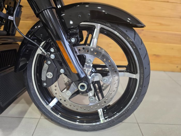 2025 HARLEY-DAVIDSON FLHX STREET GLIDE (117)