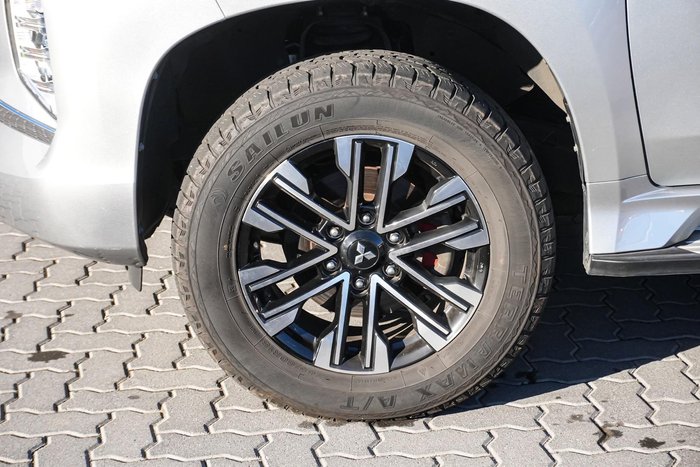 2020 Mitsubishi Pajero Sport Exceed