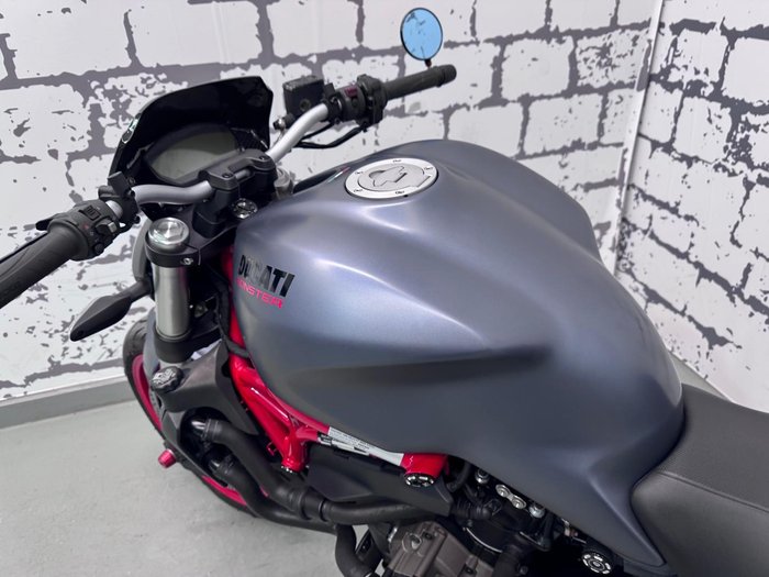 2017 Ducati Monster 821 Monster Grey
