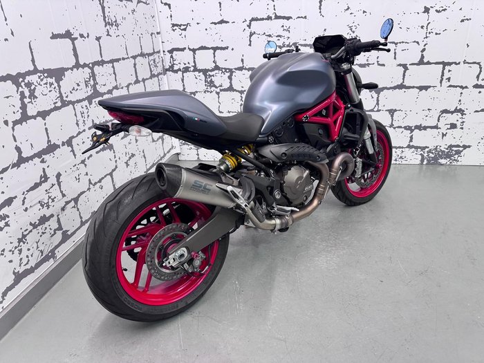 2017 Ducati Monster 821 Monster Grey
