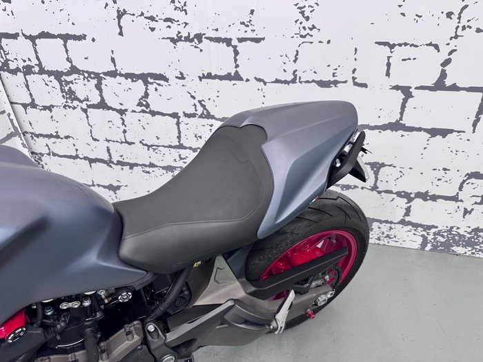 2017 Ducati Monster 821 Monster Grey